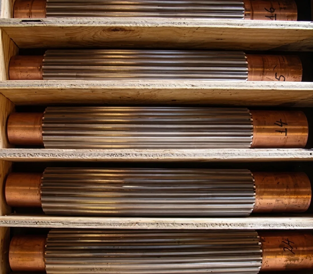 Controlled atmosphere furnace for carburizing and heat treating